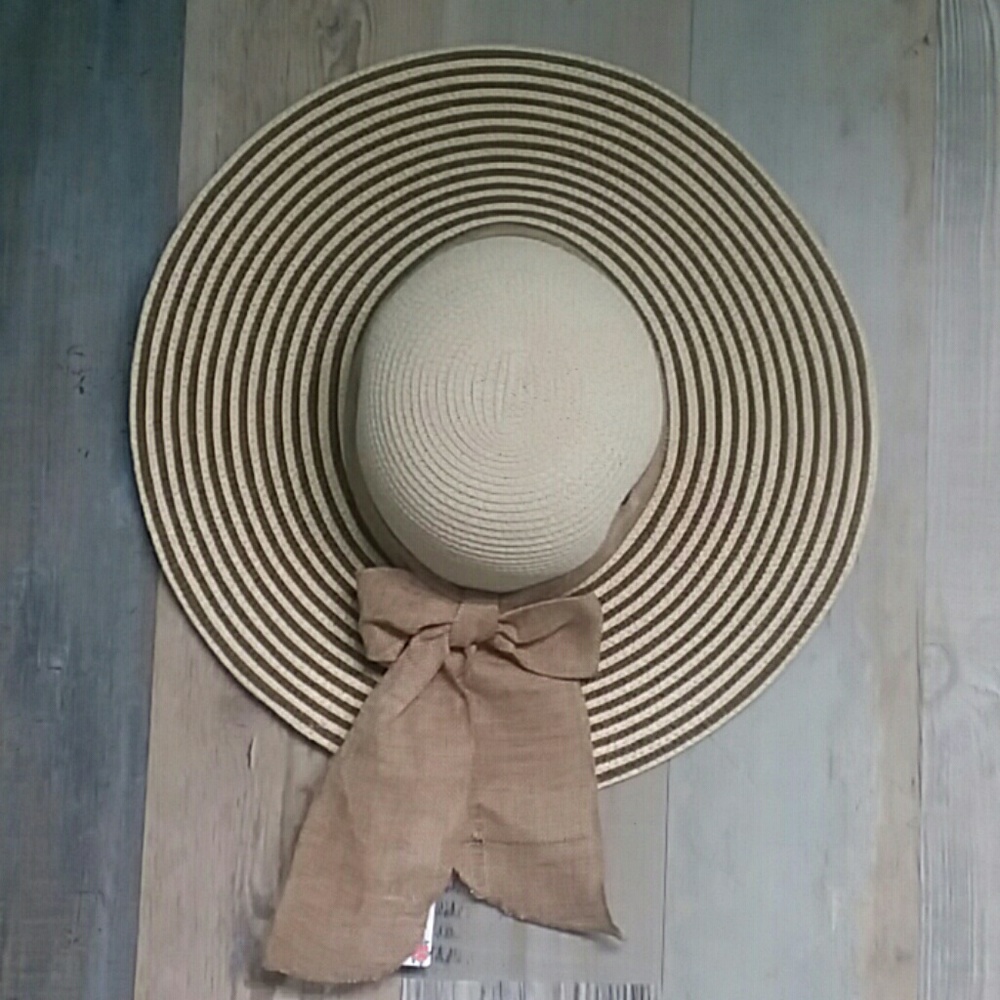 Beach hat